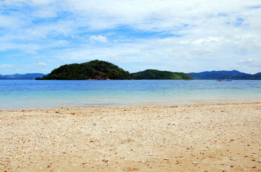 Calumbuyan Island, Philippines